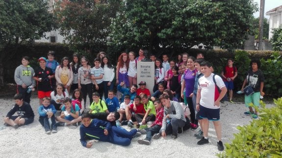 En Padrón se acercaron a la casa de Rosalía de Castro. :: 