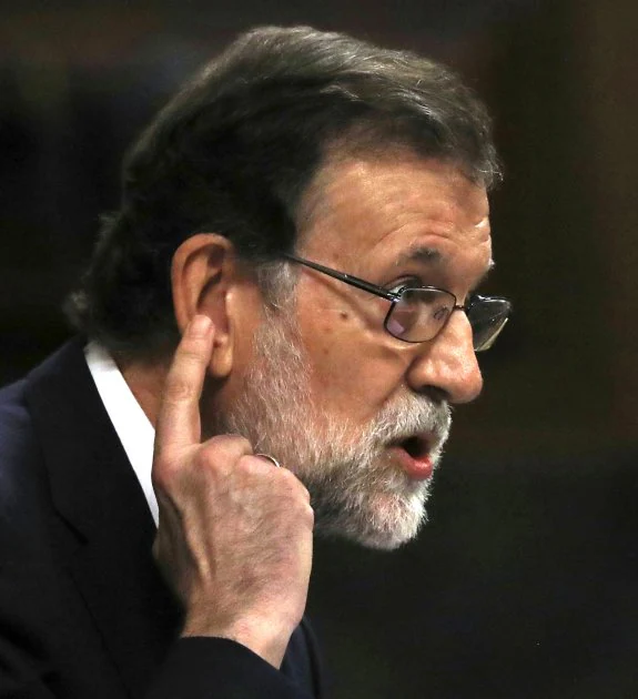 Mariano Rajoy, en un momento de su réplica a Pablo Iglesias. :: O. CHAMORRO
