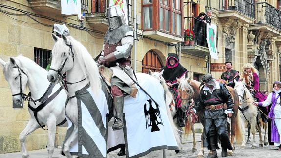 Los caballos y los caballeros tomarán las calles de Briones durante este fin de semana. :: 