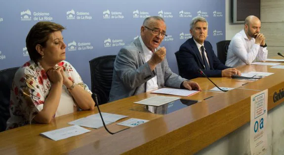 Almudena Martínez, Claudio García Turza, Eduardo Rodríguez Osés y Fernando García Andreva. 