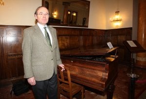 Pío García Escudero, ayer en el Círculo Logroñés. ::                             JUAN MARÍN