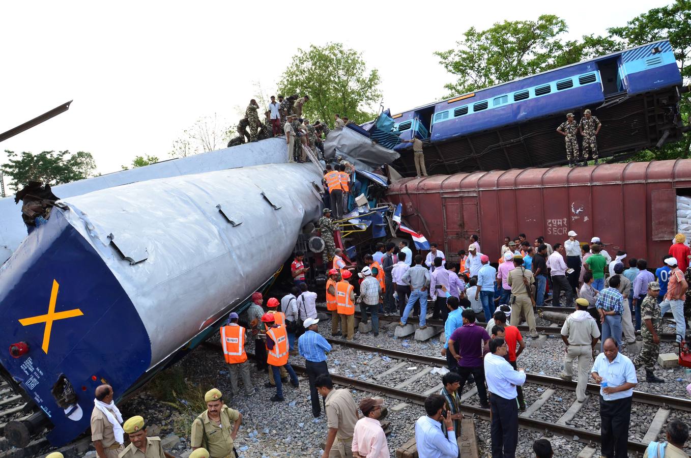 Al menos 6 muertos y 50 heridos en un accidente de tren en la India