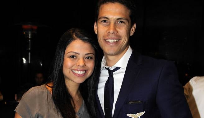 Hernanes y Érica Viana, su esposa.