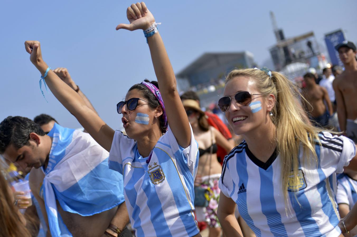 La afición argentina supera a las brasileras en la Copa del Mundo 2014