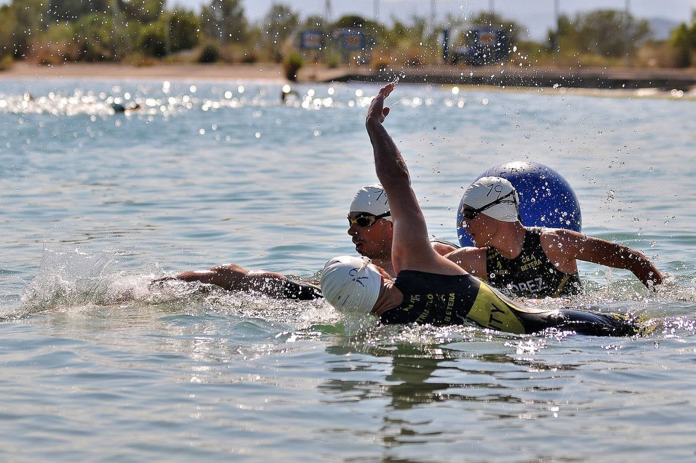 Triatlón por equipos en Bétera