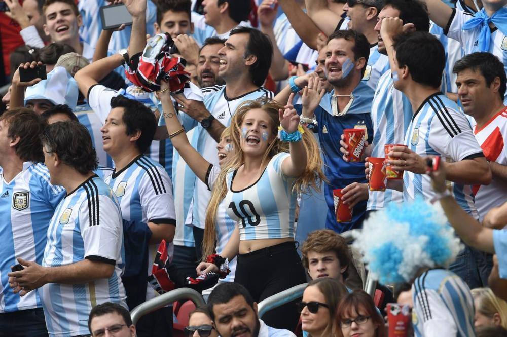 Copa del Mundo 2014: Las aficionadas de Argentina y Holanda