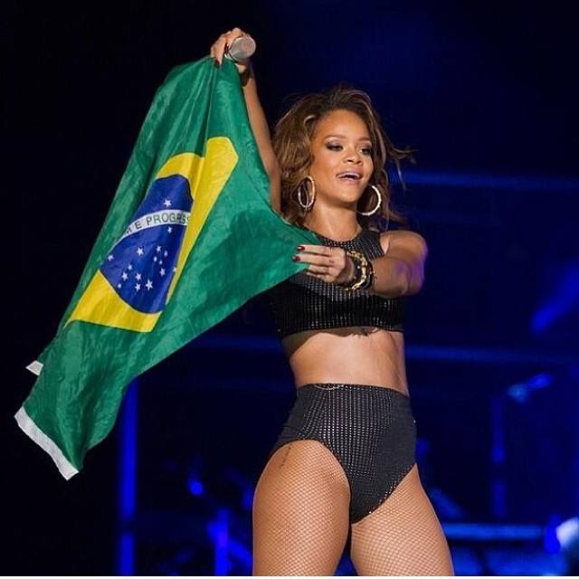 Copa del Mundo 2014: Rihanna disfruta en Brasil