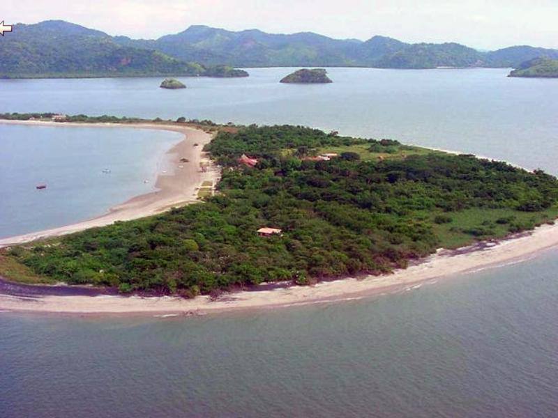 Torcillo, John Wayne. 