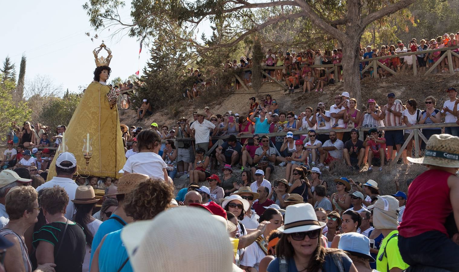 Devoción y polémica por la Virgen de las Nieves