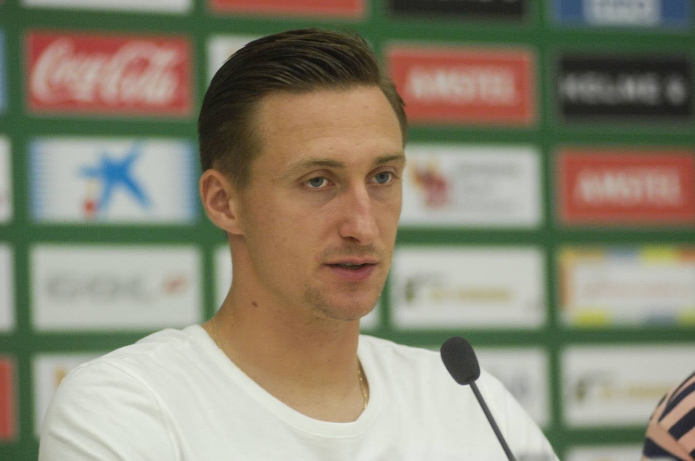 Tyron:«Desde que llegué he trabajado muy duro para ser titular en la portería»