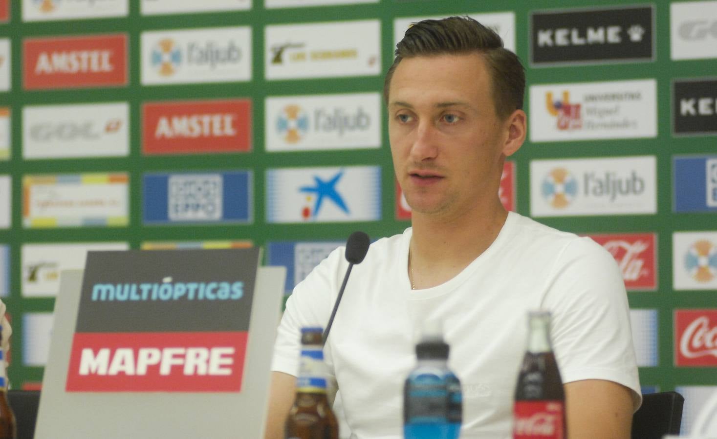 Tyron:«Desde que llegué he trabajado muy duro para ser titular en la portería»