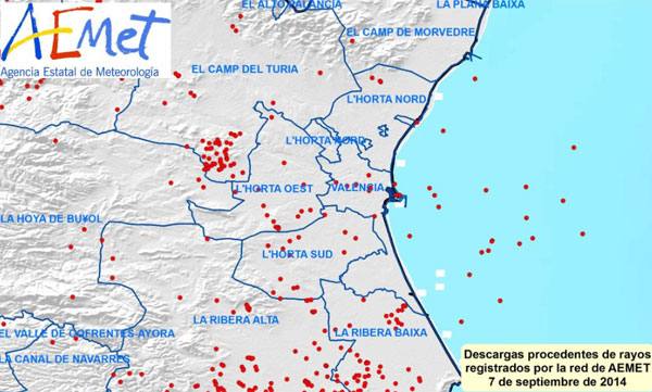 Menos rayos registrados por AEMET en las zonas más próximas a la costa.