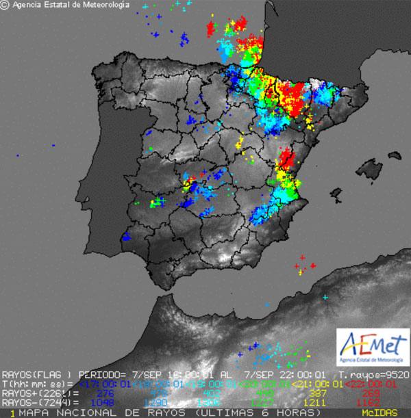 Mapa de rayos por las tormentas en toda España.