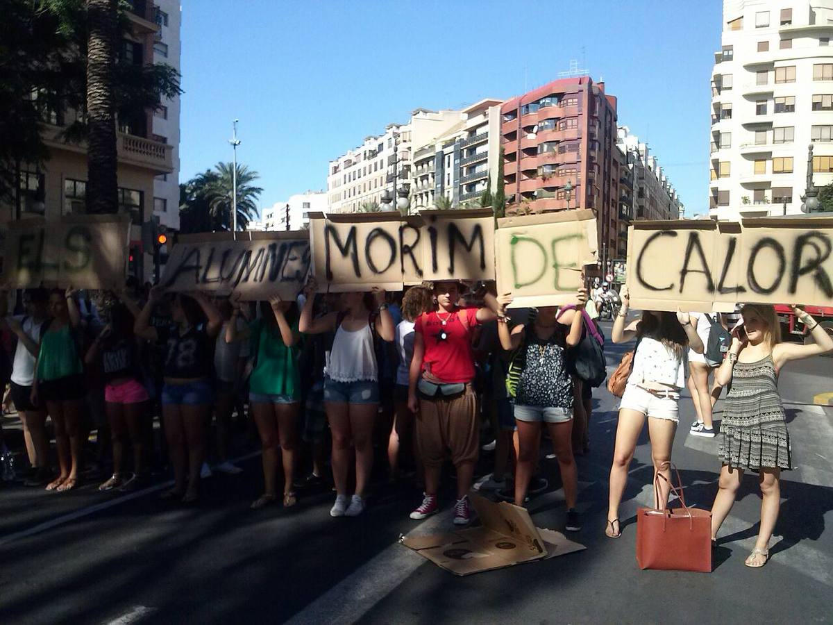 Motín en las aulas por el calor