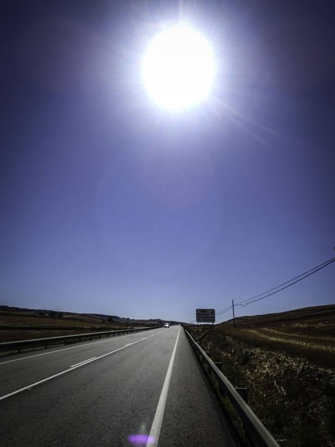 Dos vecinos de Molins viajan desde Italia a la Plaza del Obradoiro en bici