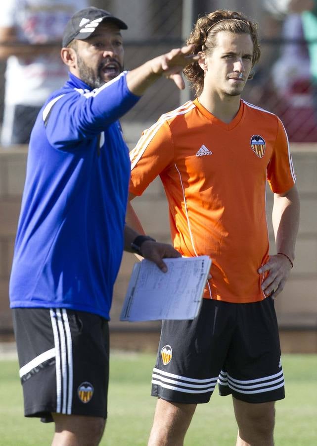 Nuno prueba a Alcácer, Rodrigo y Negredo juntos