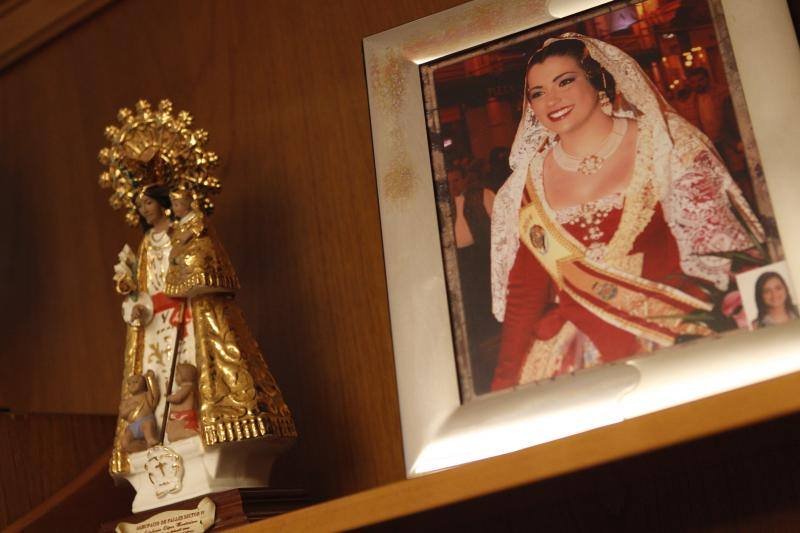 Falleras mayores de Valencia 2015: En casa de Estefanía López y María Donderis