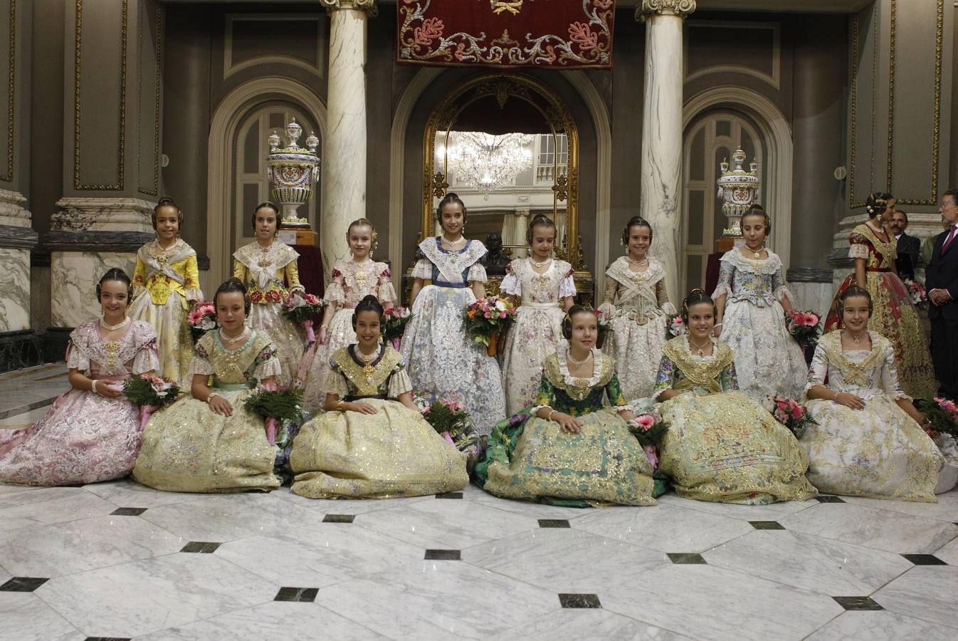 Proclamación de Estefanía López y María Donderis como falleras mayores de Valencia 2015