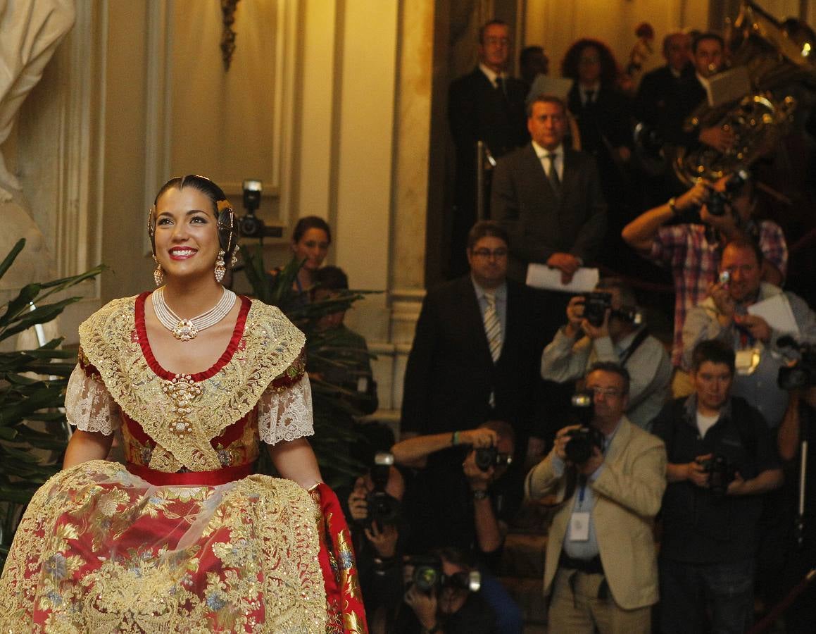 Proclamación de Estefanía López y María Donderis como falleras mayores de Valencia 2015