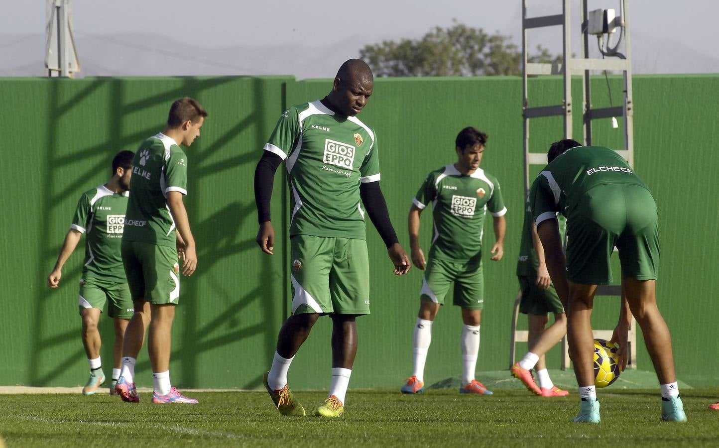 Entrenamiento del Elche CF con Mudingayi