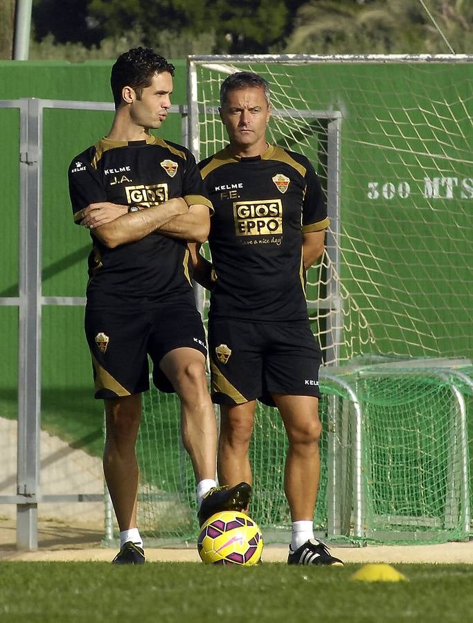 Entrenamiento del Elche CF con Mudingayi