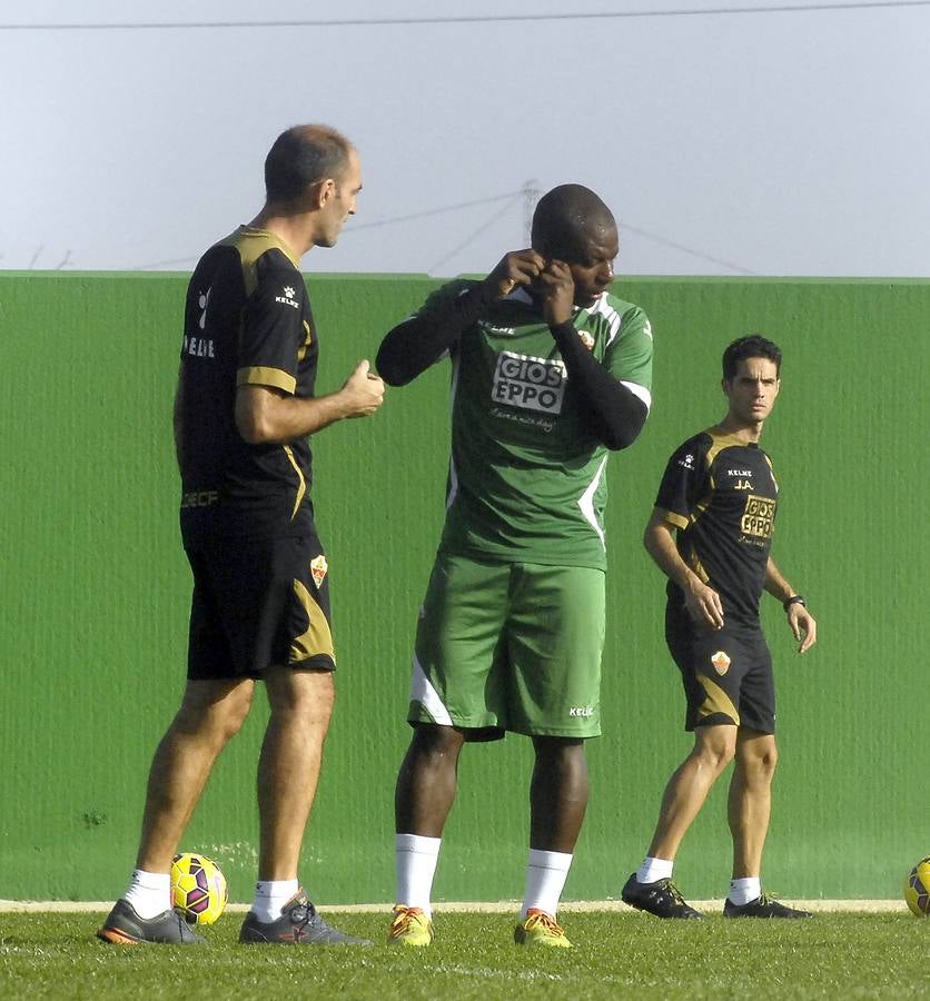 Entrenamiento del Elche CF con Mudingayi