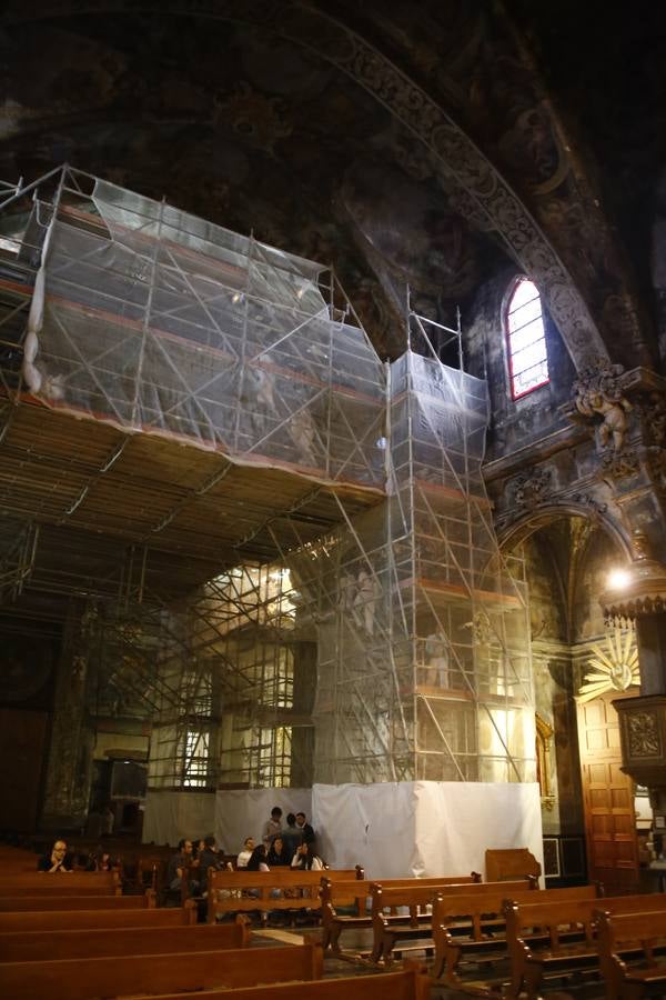 El restaurador de la Capilla Sixtina visita las obras de los frescos de San Nicolás