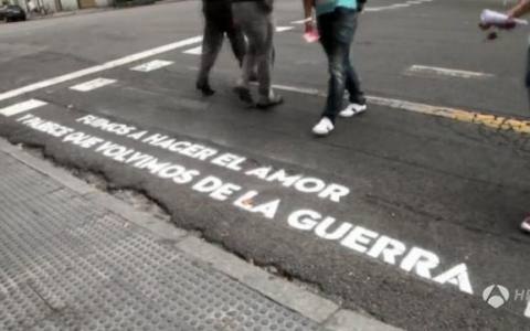 Pasos de cebra con mensaje