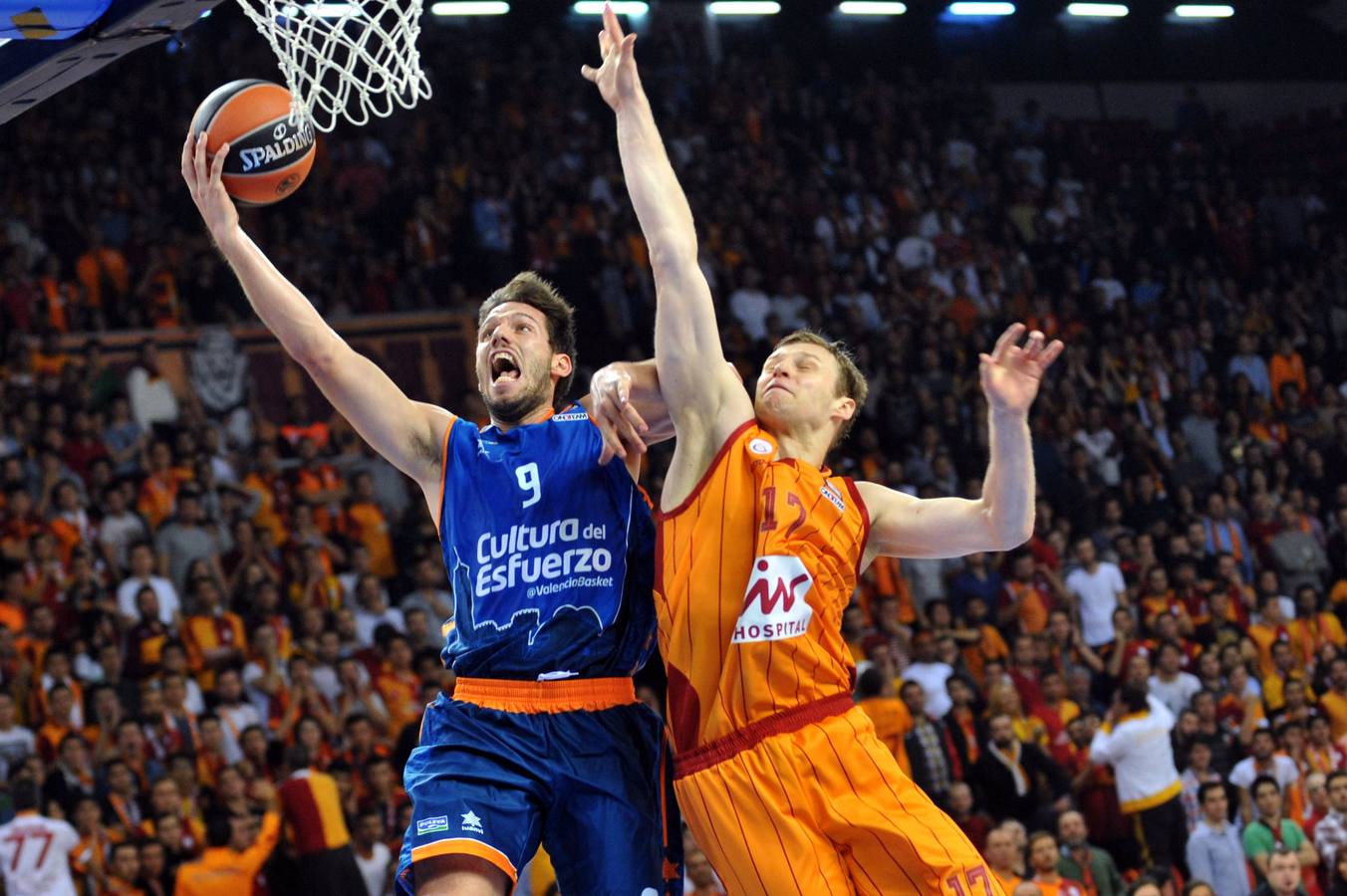 Partido entre el Galatasaray y el Valencia Basket