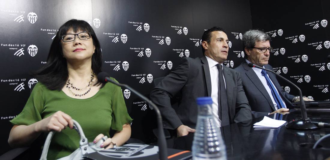 Peter Lim, en Valencia tras comprar el club