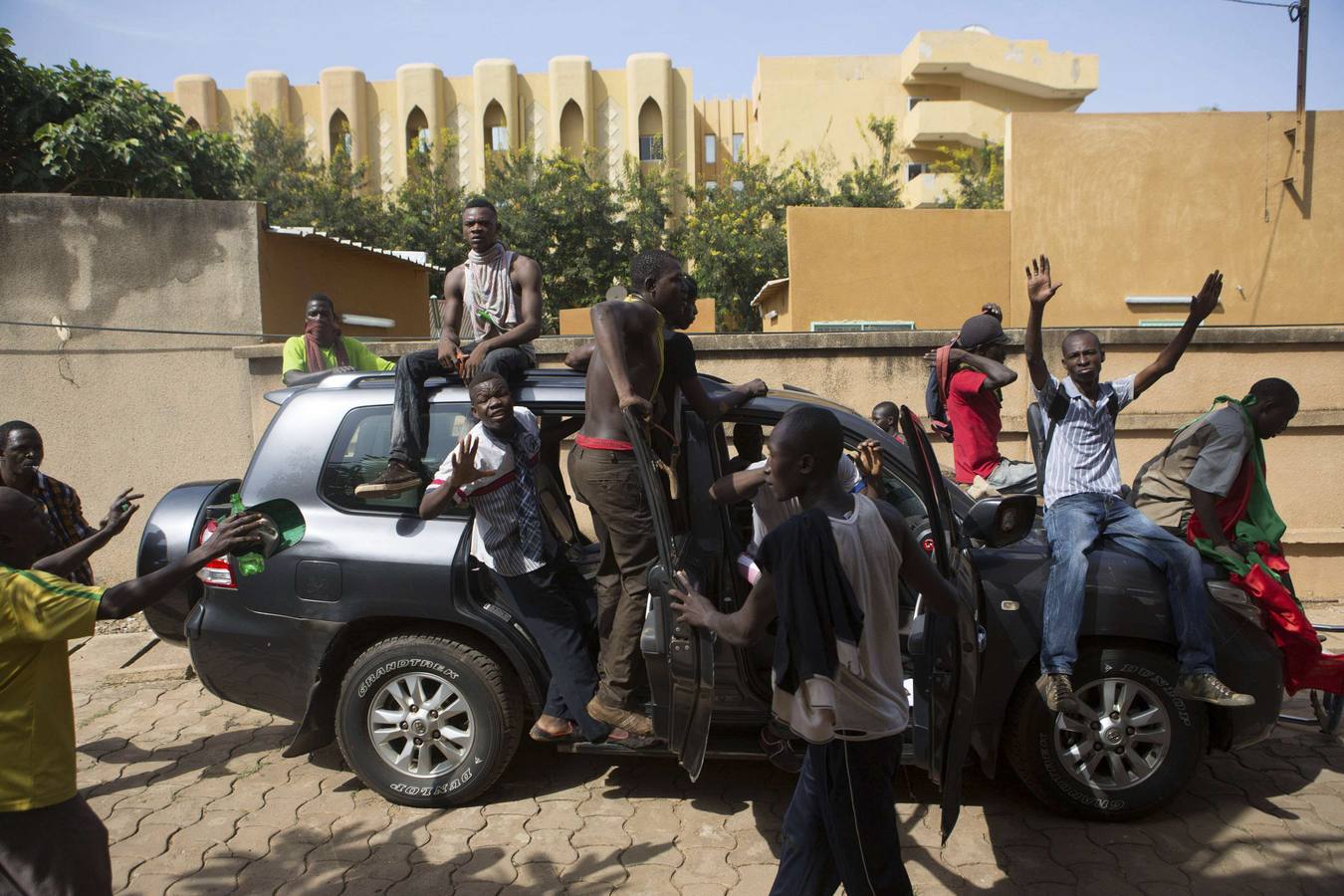 Protestas en Burkina Faso tras instaurarse un gobierno de transición