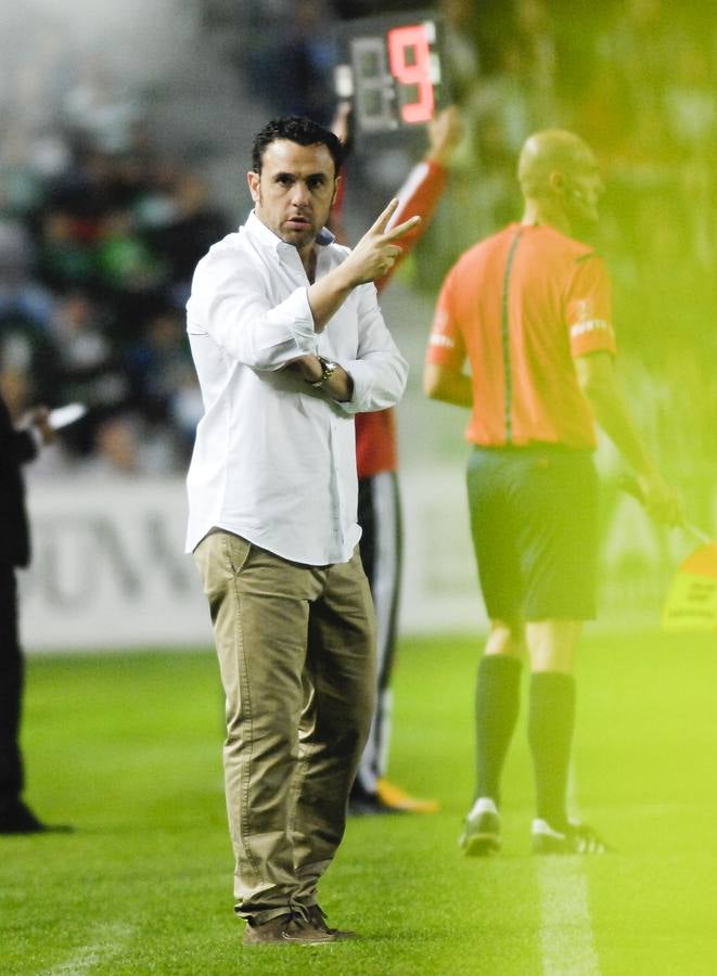 El Elche logra la victoria ante el Espanyol