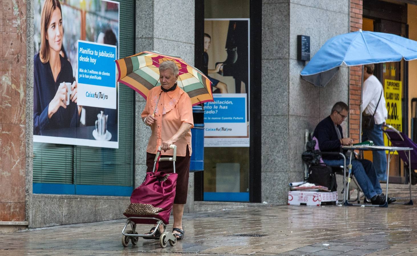 Las lluvias dejan hasta 20 litros en el interior de Valencia y Alicante