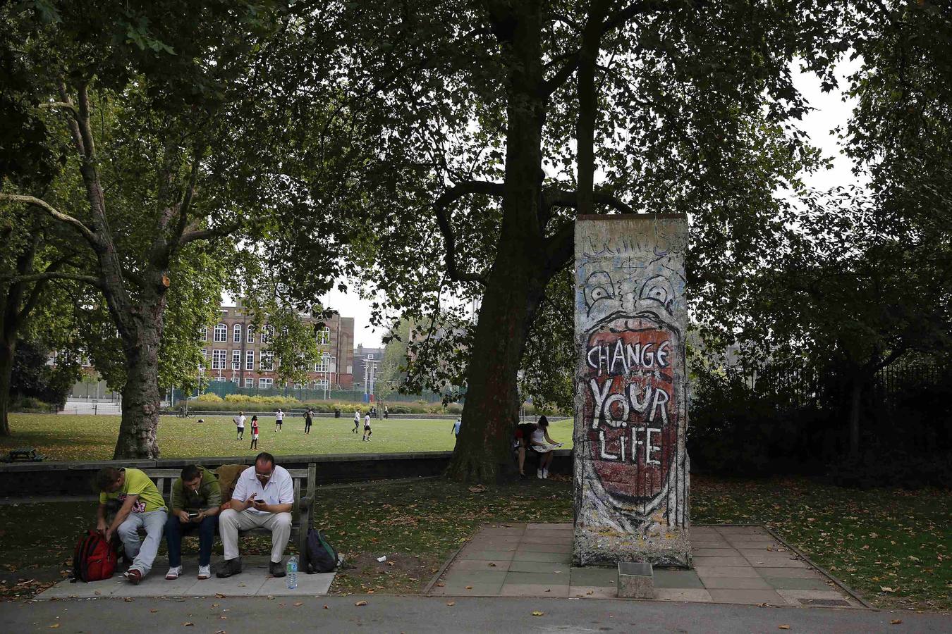 El colegio alemán Richmond de Londres posee también un fragmento del famoso Muro.