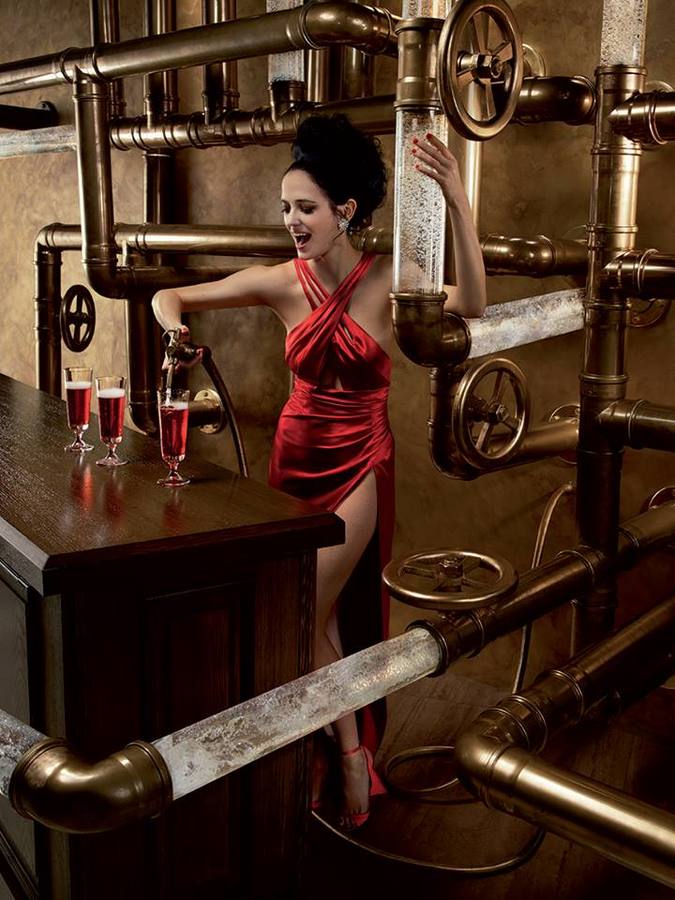 Eva Green protagoniza el calendario Campari