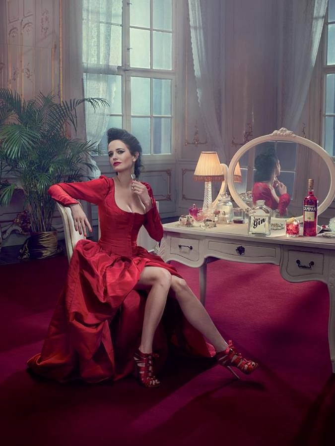 Eva Green protagoniza el calendario Campari