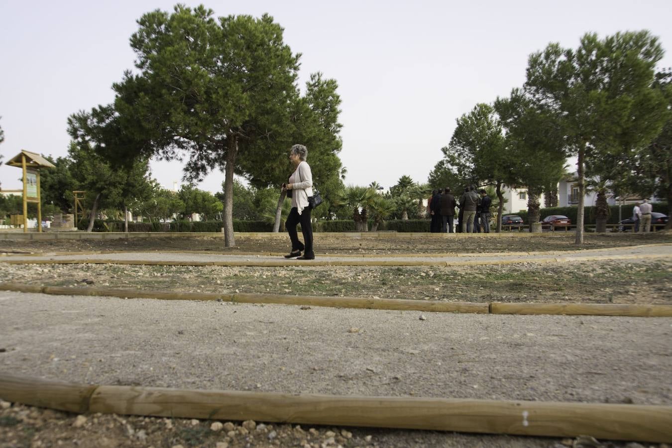 Vecinos en el parque rehabilitado de Villamartín