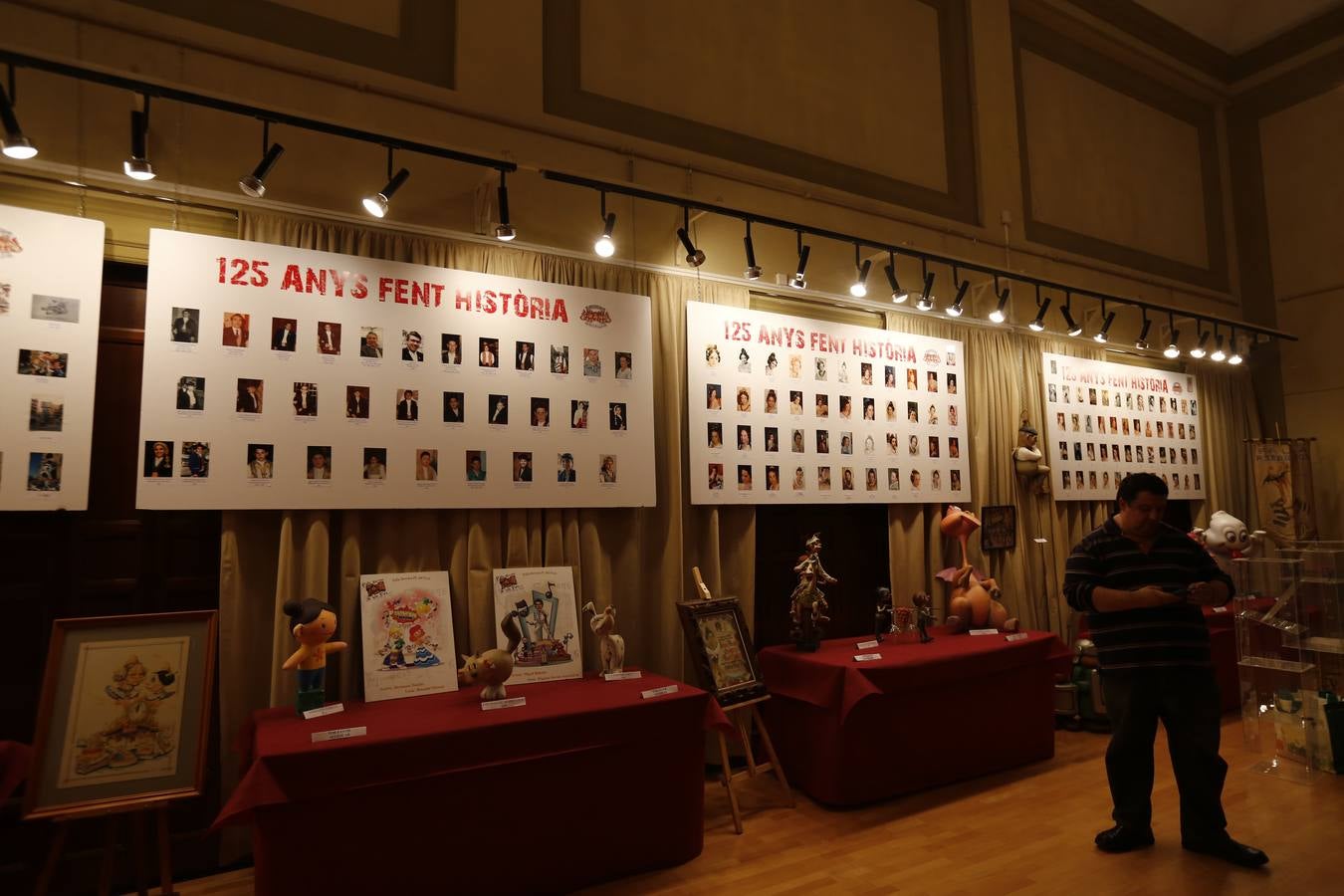 Exposición de la falla Serranos-Plaza de los Fueros por su 125.º aniversario