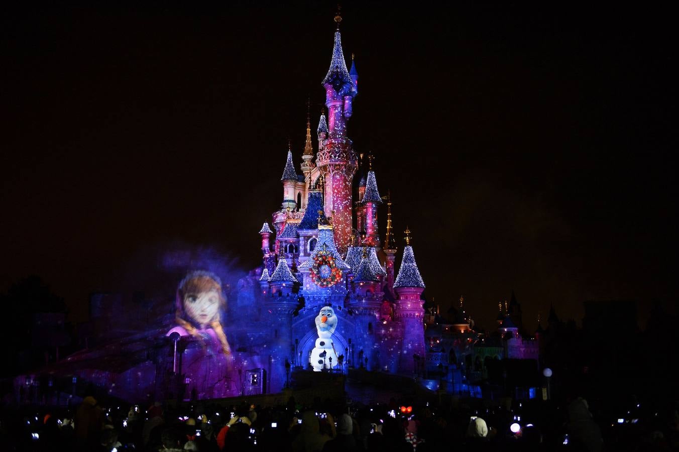 La Navidad llega a Disneyland París