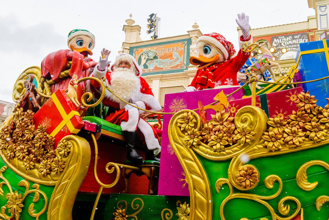 La Navidad llega a Disneyland París