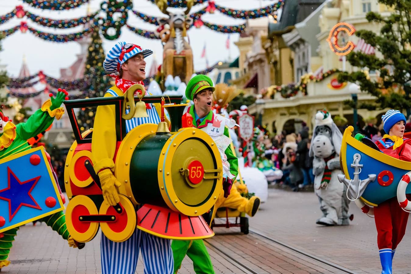 La Navidad llega a Disneyland París