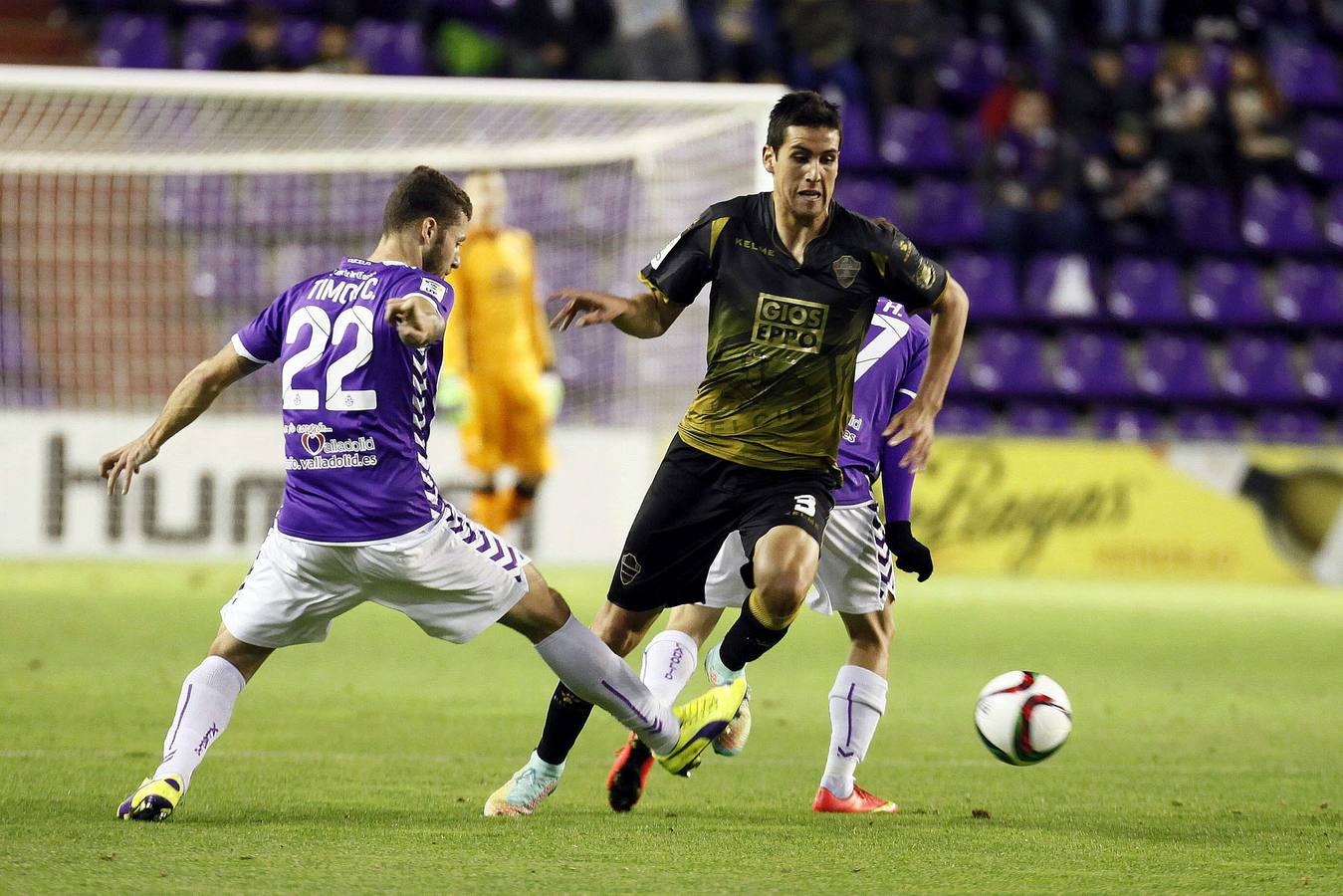 El Elche se enfrenta al Valladolid