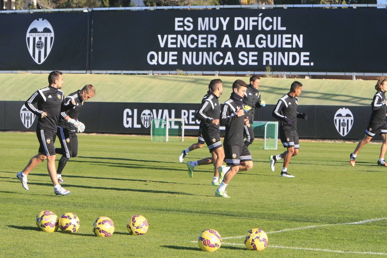 El Valencia se prepara para recibir este domingo al Granada