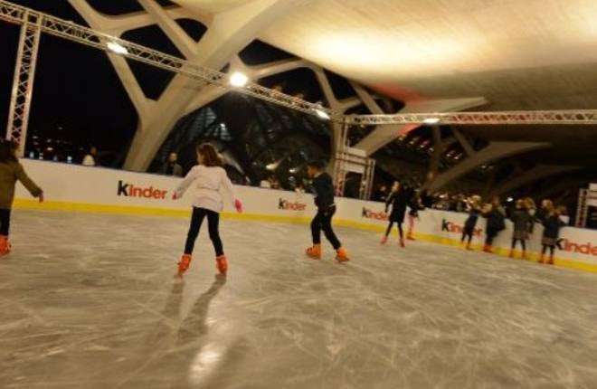 Pista de hielo de la Ciudad de las Artes. 