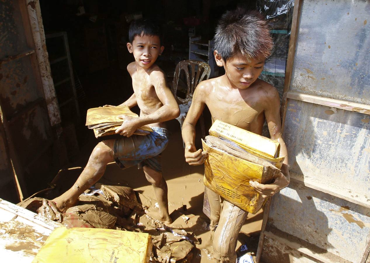 El paso de Hagupit, en imágenes