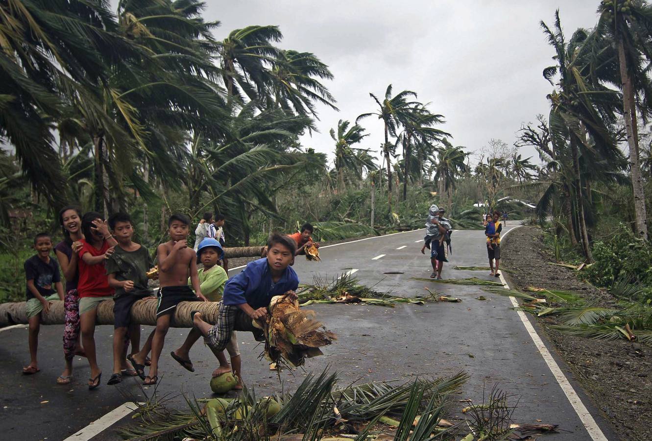 El paso de Hagupit, en imágenes