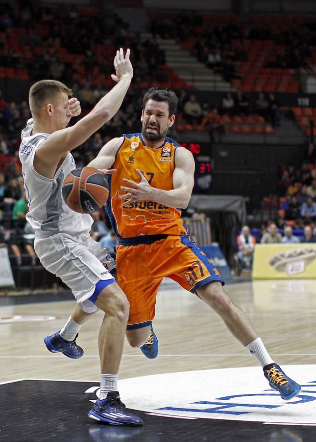 Brillante victoria del Valencia Basket ante el Neptunas (103-65)