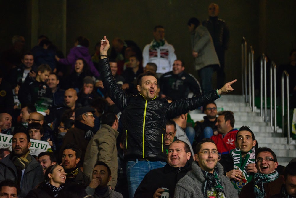 Búscate en la grada del Martínez Valero