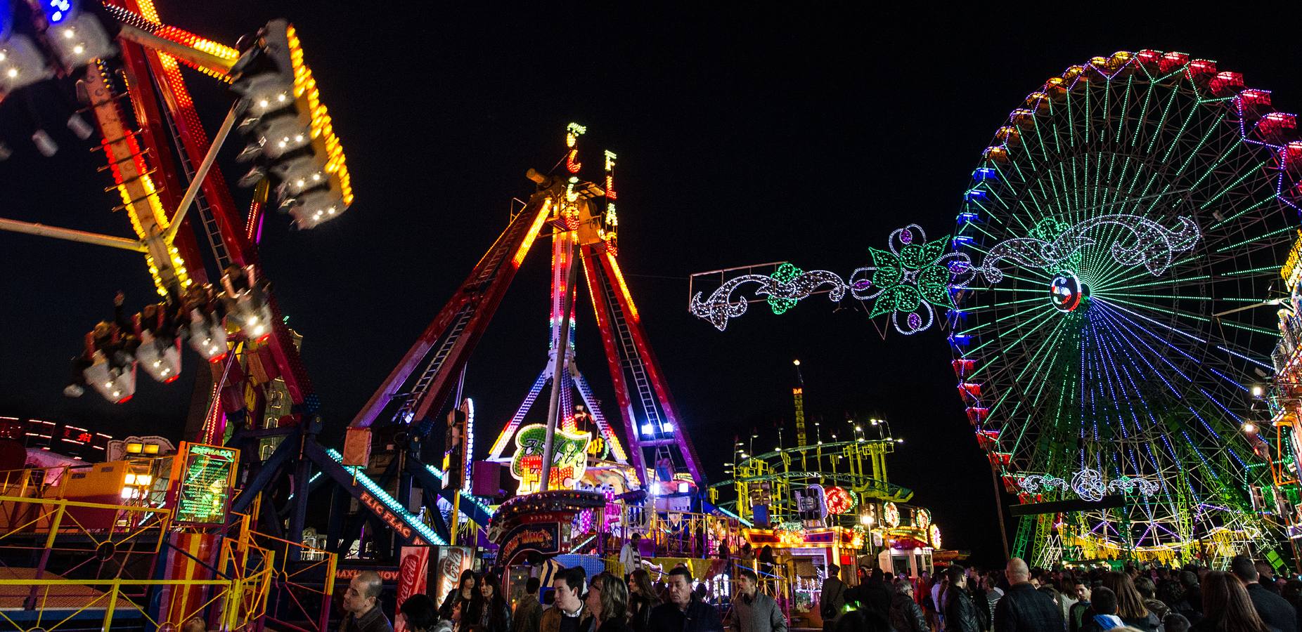 La Navidad de Alicante en la playa y en la feria