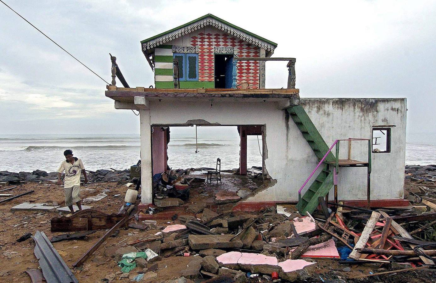 Un lugareño, en Muratuwa, sur de Colombo (Sri Lanka).